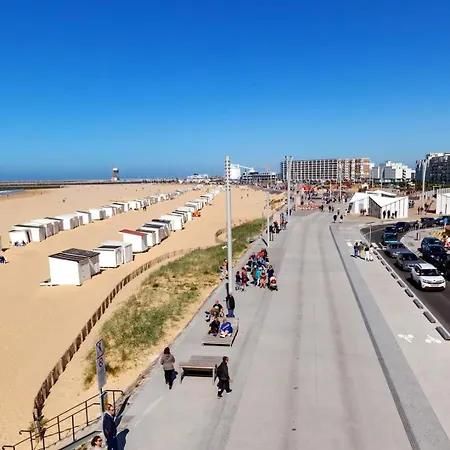 Les Hortensias Apartment *
